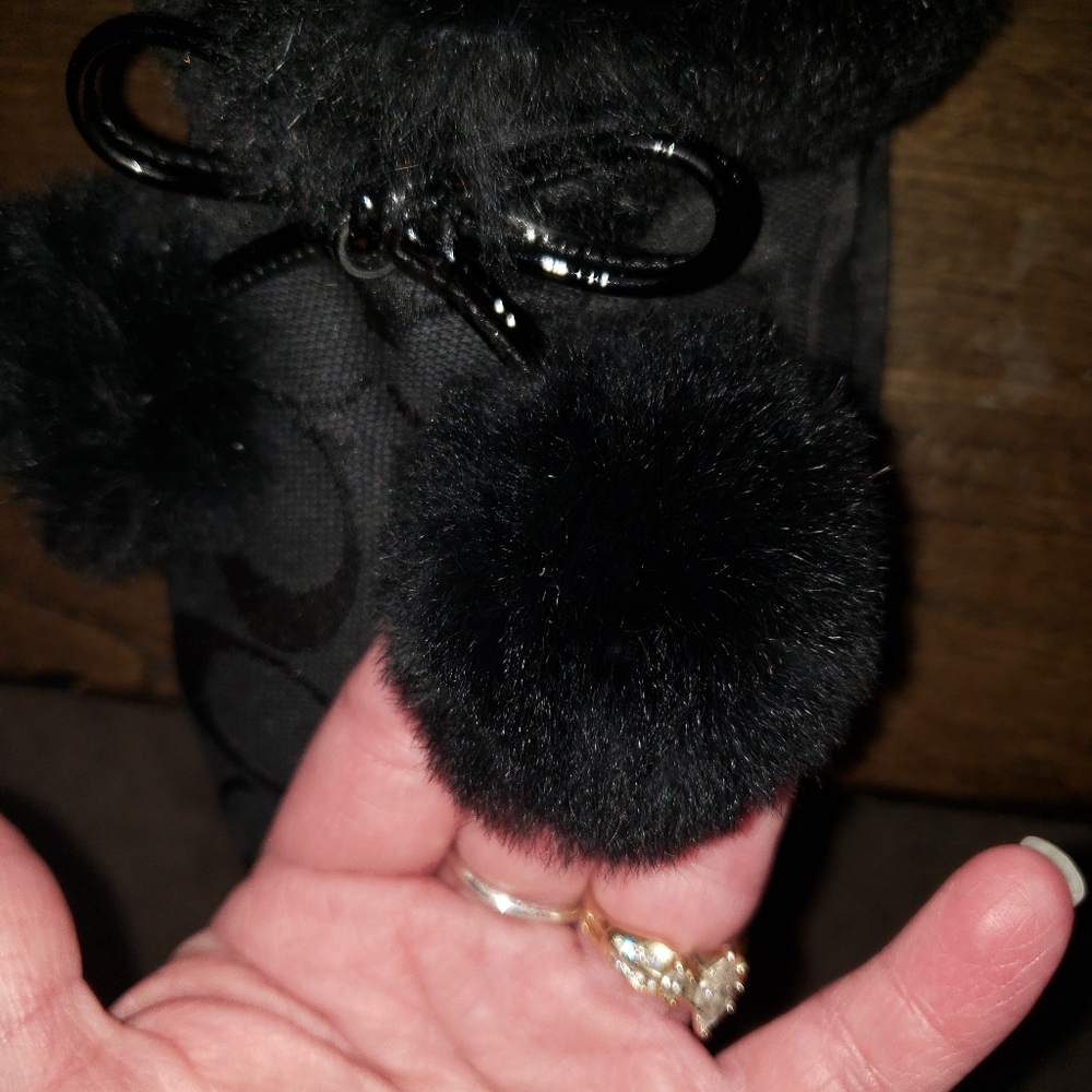New Coach Poppy Jayda Signature Fur Slippers 8 - Picture 5 of 11